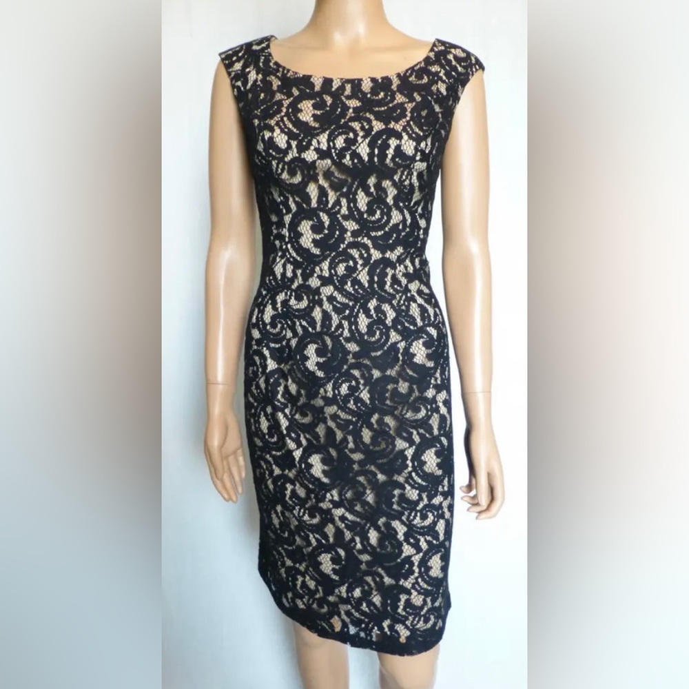 Adrianna Papell Black and Cream Lace Dress Size 4